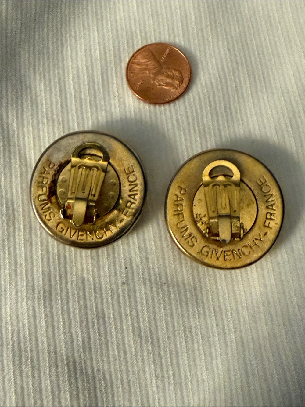 Givenchy Gold -tone Round Logo Button clip Earrings - Pair - Picture 4 of 4